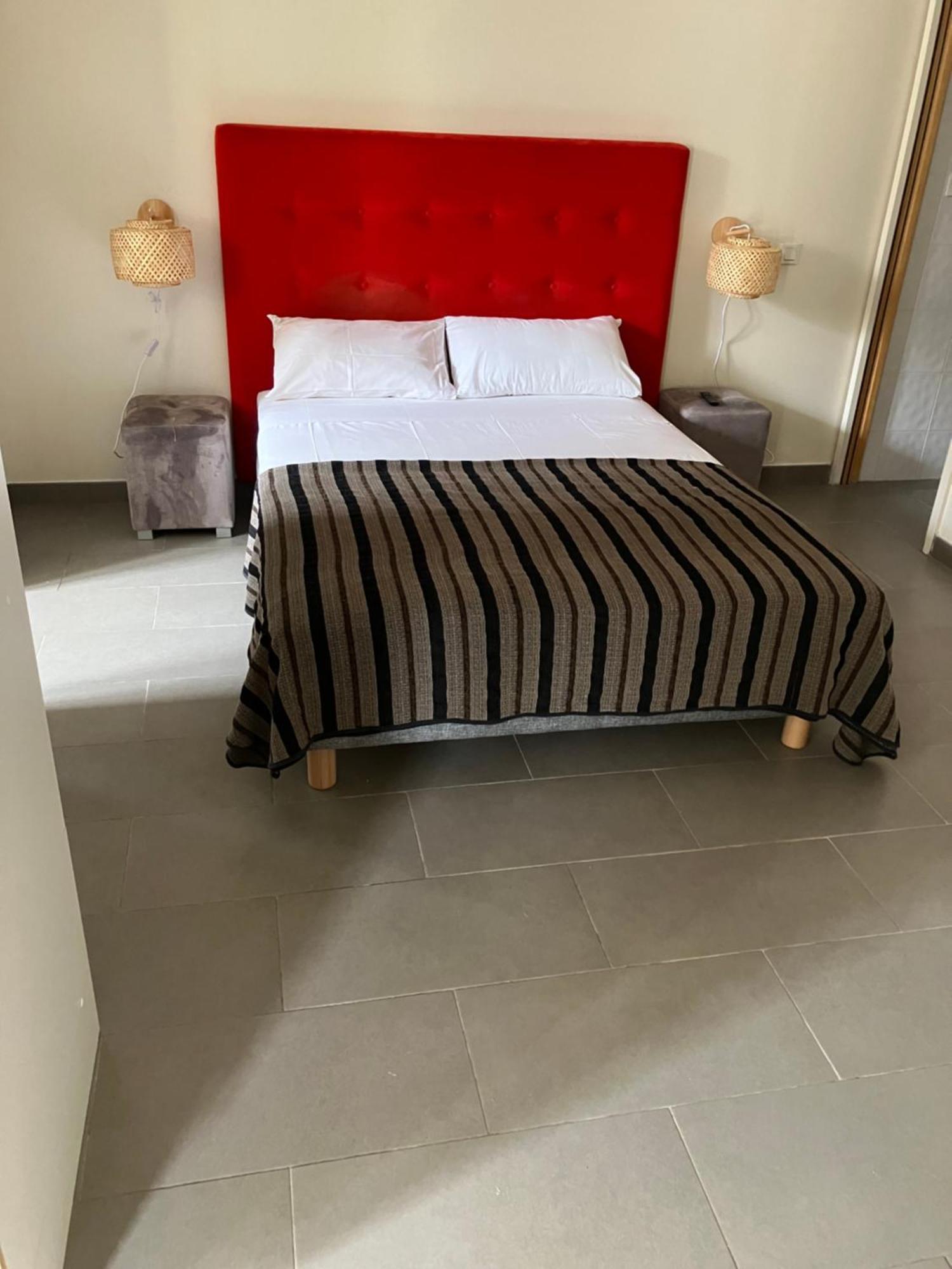 Chambres Hotes Chez Fernand 森图里 外观 照片