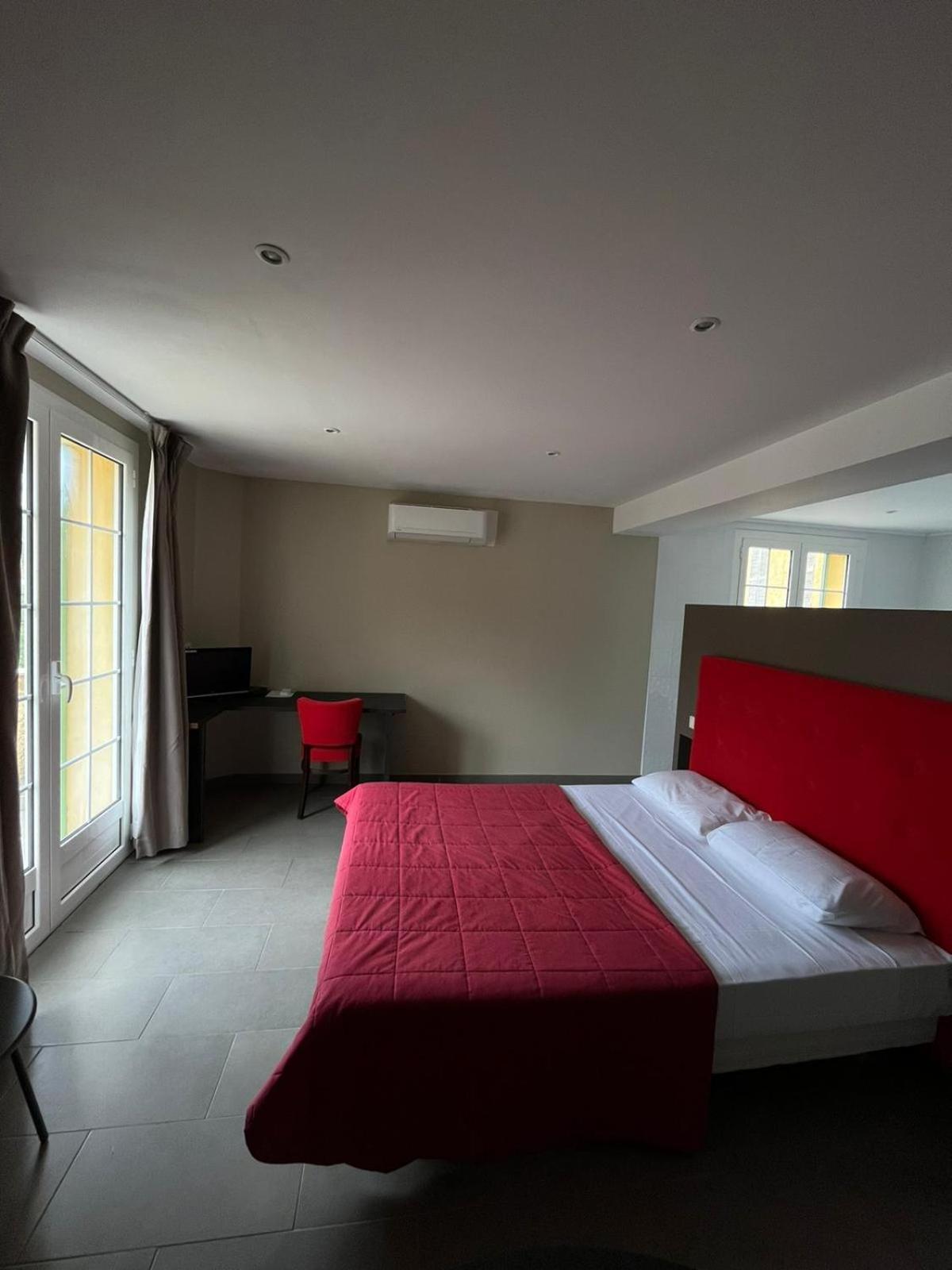 Chambres Hotes Chez Fernand 森图里 外观 照片